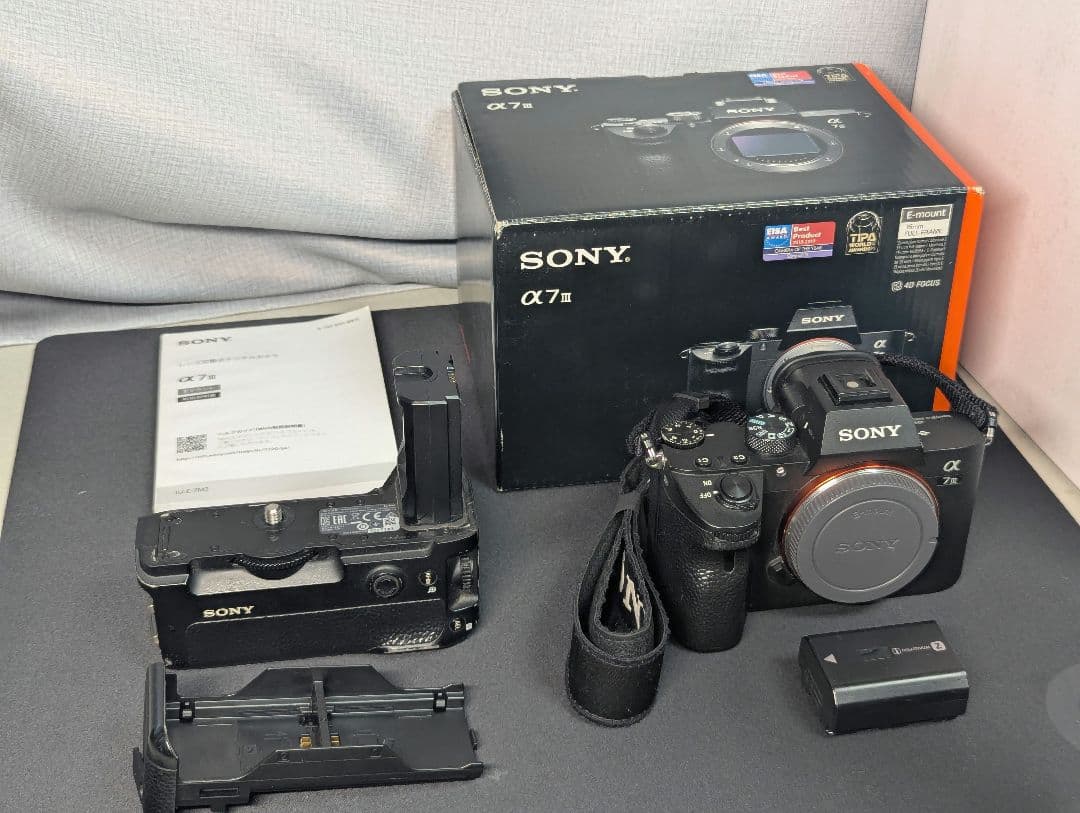 【説明必読】SONY α7 III ボディ + VG-C3EM（純正グリップ） 説明必読】SONY α7 III ボディ + VG-C3EM（純正グリップ） Amazon